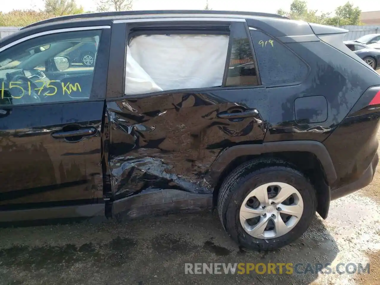 9 Photograph of a damaged car 2T3Z1RFV4KC004094 TOYOTA RAV4 2019