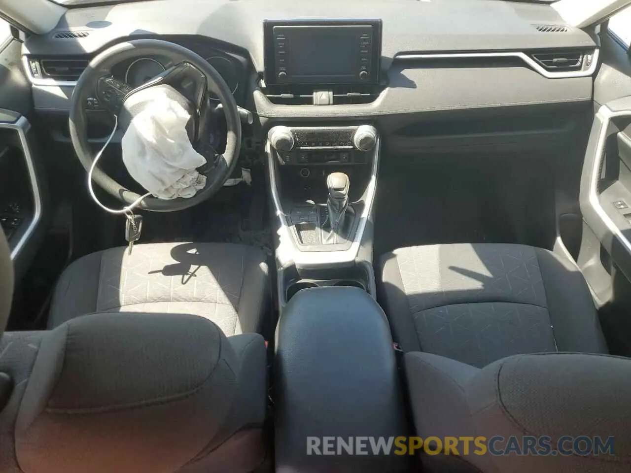 8 Photograph of a damaged car 2T3Z1RFV4KW020665 TOYOTA RAV4 2019