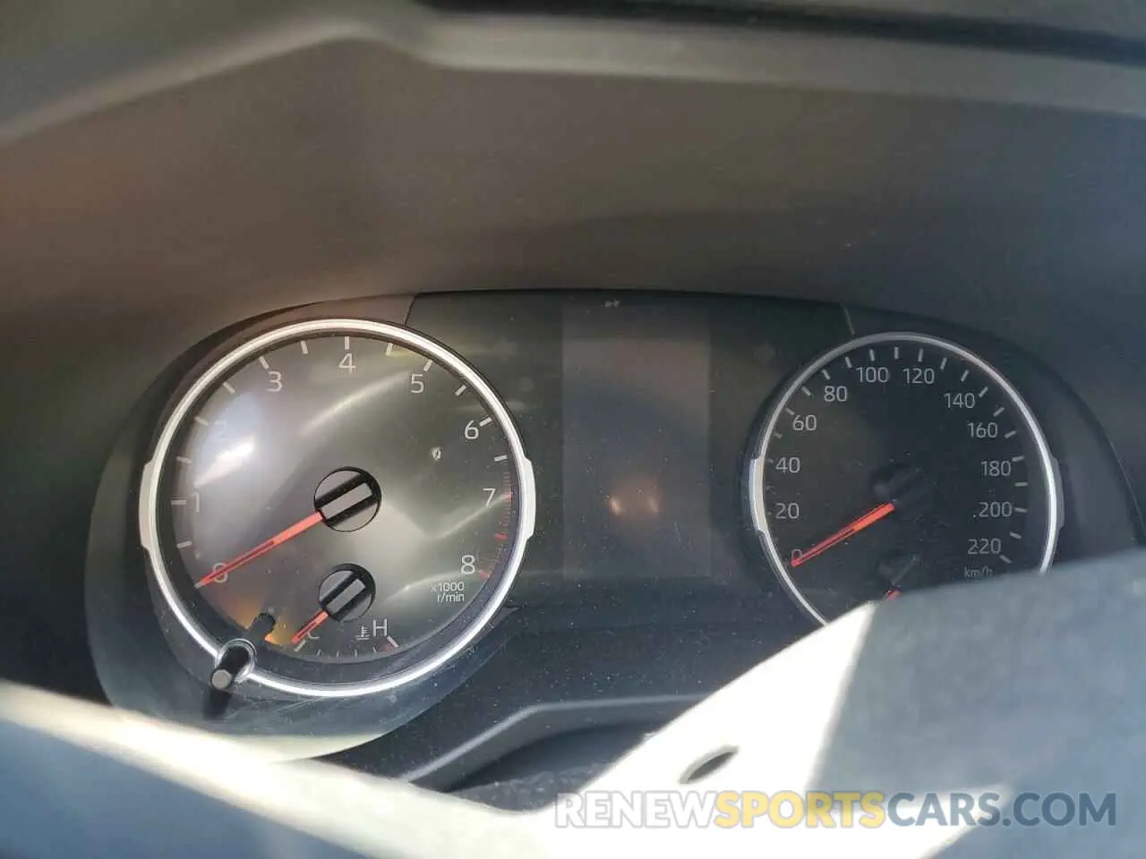 9 Photograph of a damaged car 2T3Z1RFV4KW020665 TOYOTA RAV4 2019