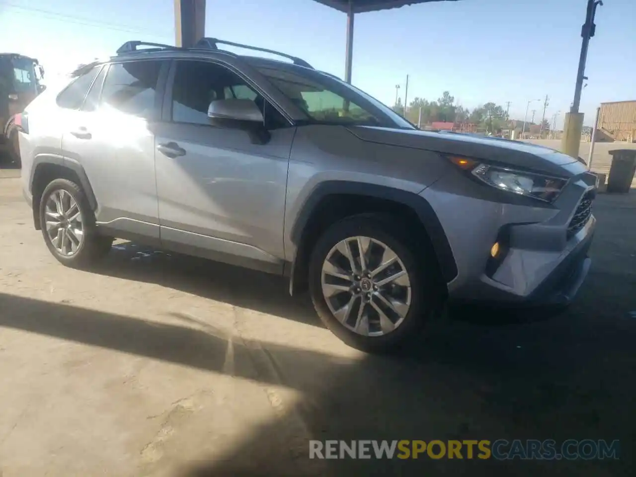 4 Photograph of a damaged car JTMA1RFV0KD022133 TOYOTA RAV4 2019