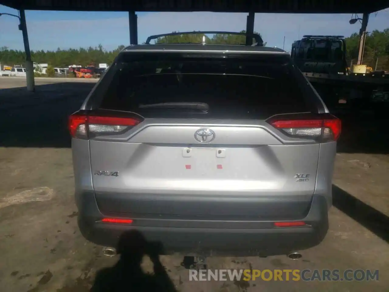 6 Photograph of a damaged car JTMA1RFV0KD022133 TOYOTA RAV4 2019