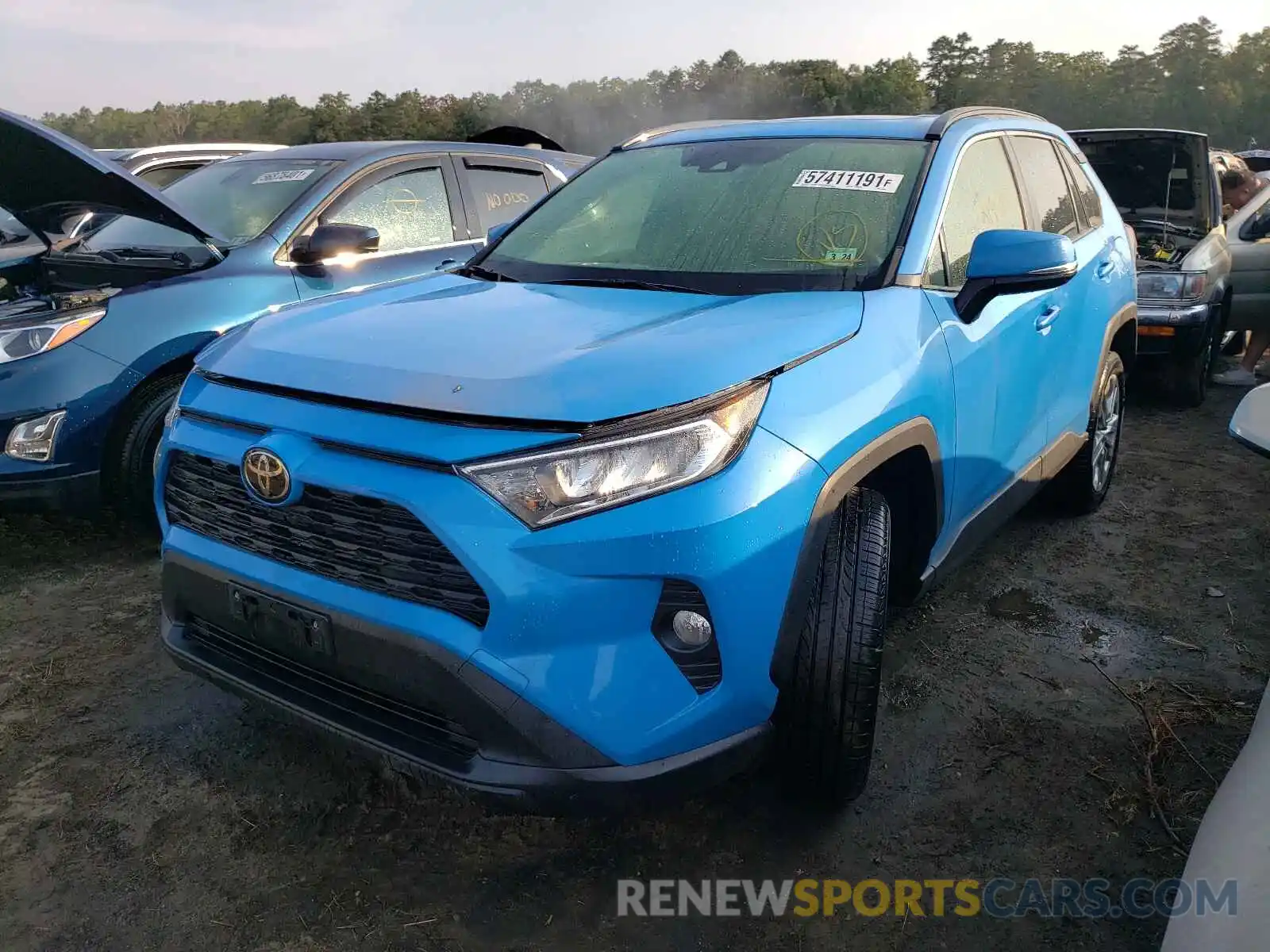 2 Photograph of a damaged car JTMA1RFV0KD503595 TOYOTA RAV4 2019