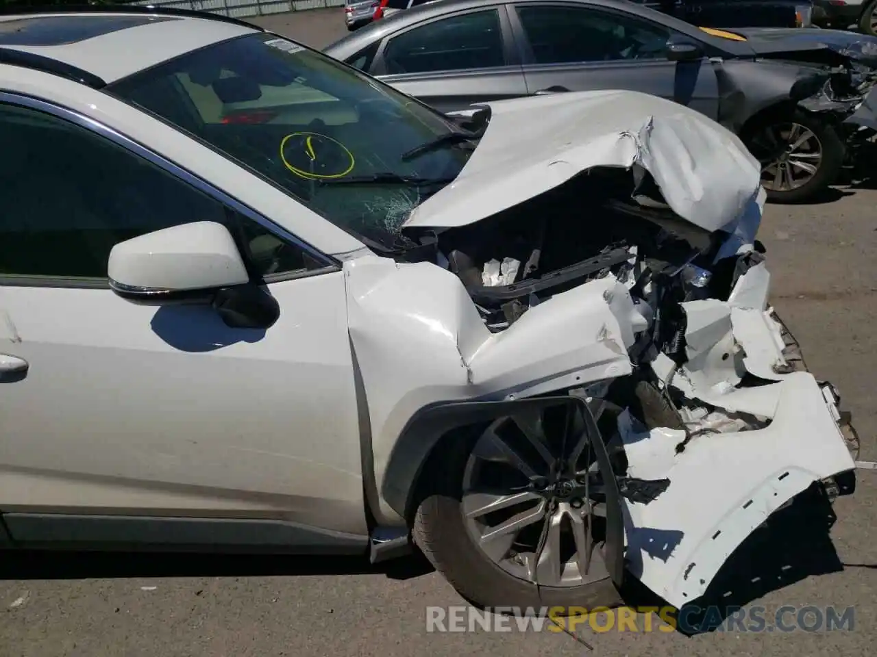 9 Photograph of a damaged car JTMA1RFV0KD515519 TOYOTA RAV4 2019