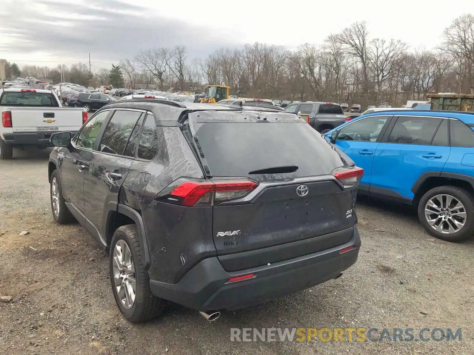 3 Photograph of a damaged car JTMA1RFV0KJ008010 TOYOTA RAV4 2019