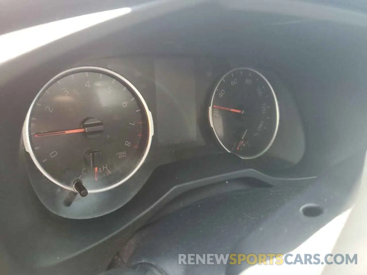 9 Photograph of a damaged car JTMA1RFV1KD011688 TOYOTA RAV4 2019