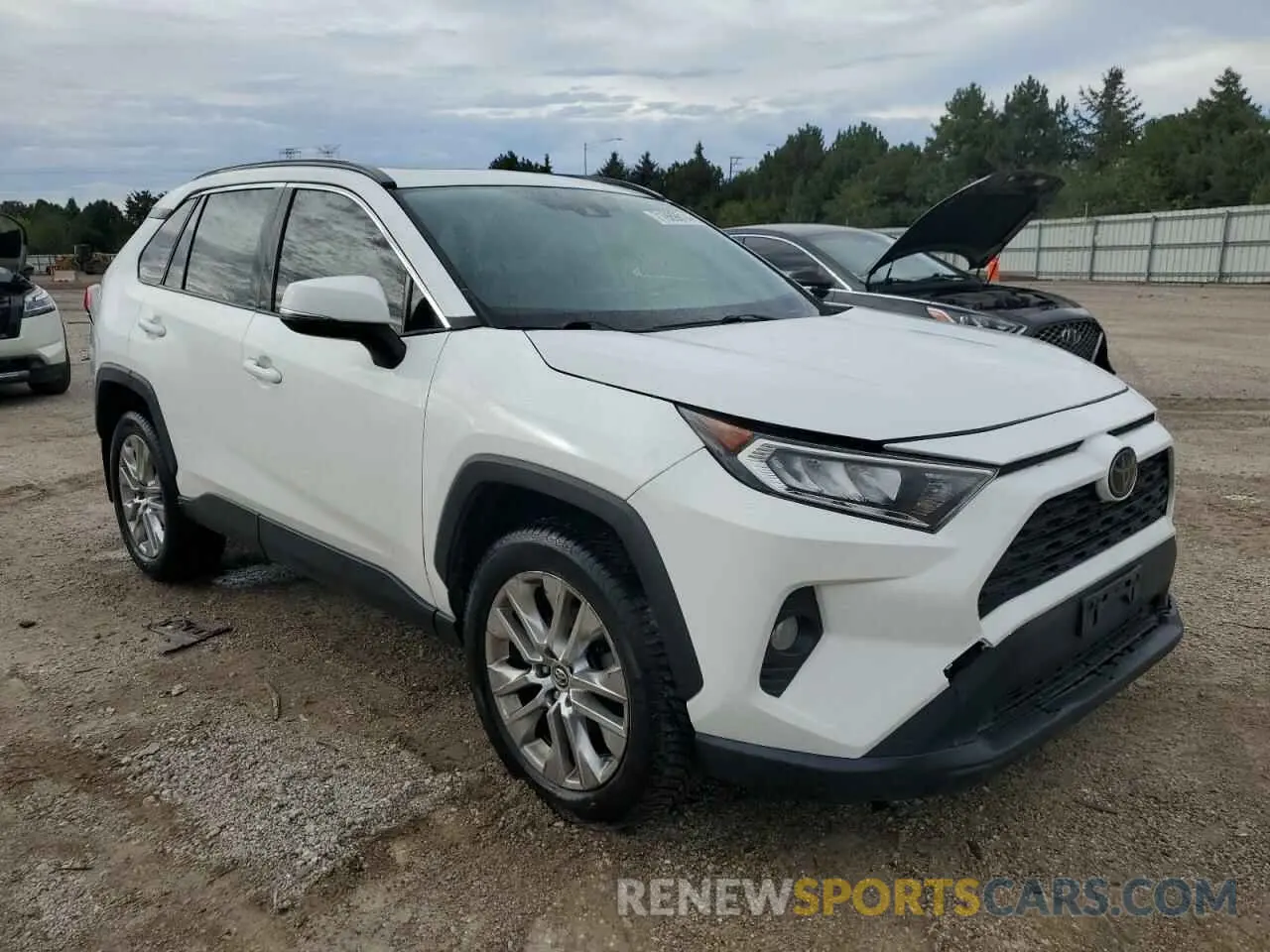 4 Photograph of a damaged car JTMA1RFV1KD024716 TOYOTA RAV4 2019