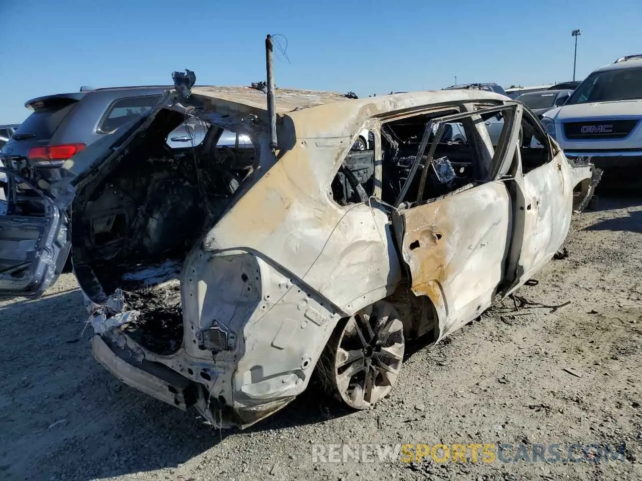 4 Photograph of a damaged car JTMA1RFV1KD027258 TOYOTA RAV4 2019