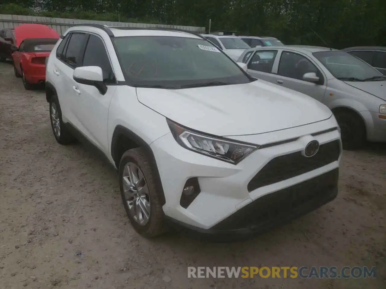 1 Photograph of a damaged car JTMA1RFV1KD029821 TOYOTA RAV4 2019