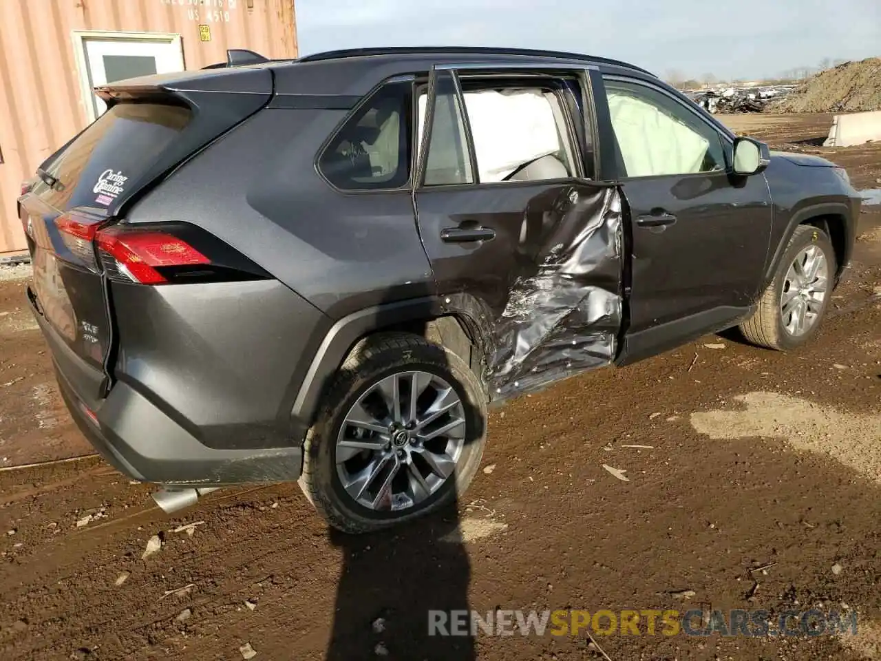 4 Photograph of a damaged car JTMA1RFV1KD033982 TOYOTA RAV4 2019