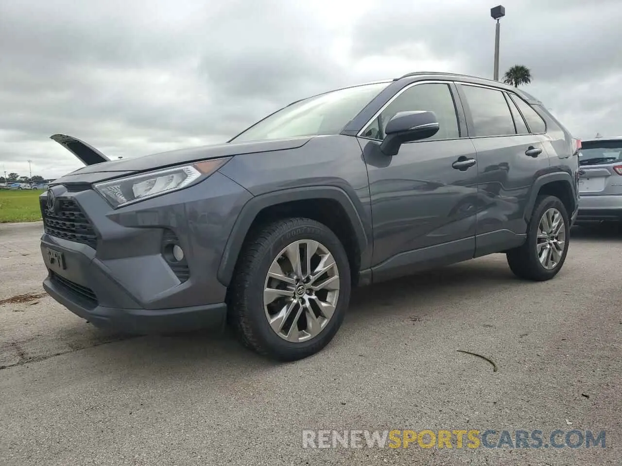1 Photograph of a damaged car JTMA1RFV2KD005978 TOYOTA RAV4 2019