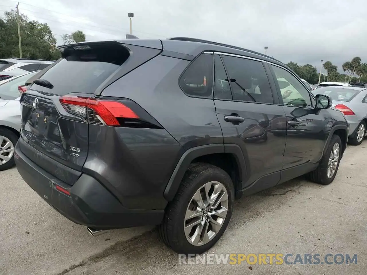 3 Photograph of a damaged car JTMA1RFV2KD005978 TOYOTA RAV4 2019