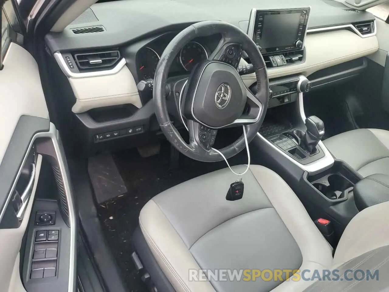 8 Photograph of a damaged car JTMA1RFV2KD005978 TOYOTA RAV4 2019