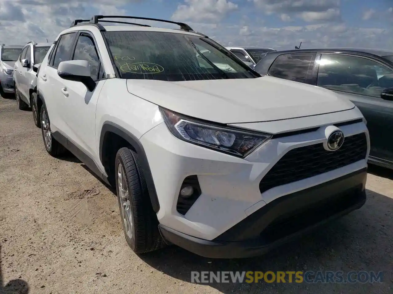 1 Photograph of a damaged car JTMA1RFV2KD021940 TOYOTA RAV4 2019