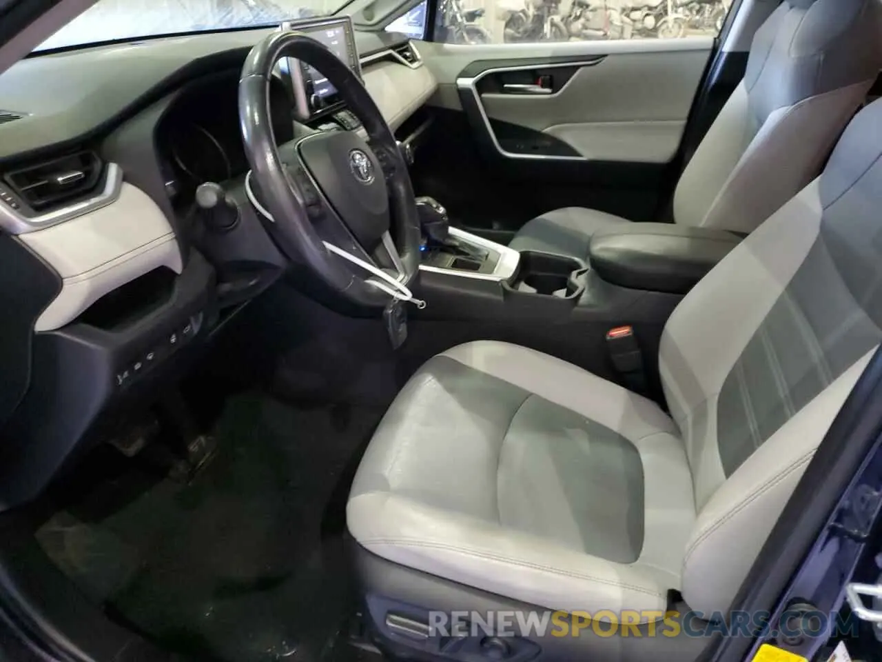 7 Photograph of a damaged car JTMA1RFV2KD033361 TOYOTA RAV4 2019