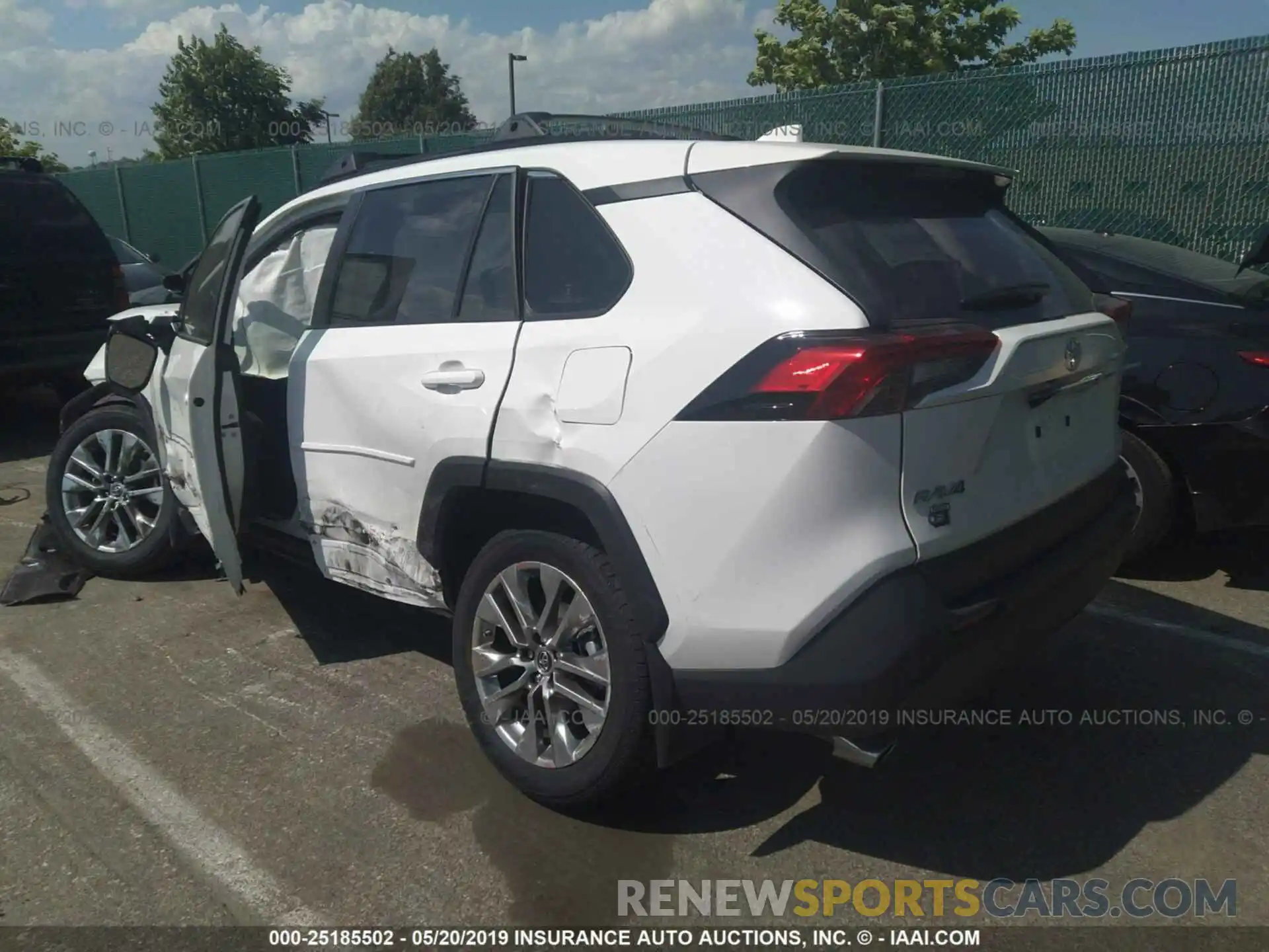 3 Photograph of a damaged car JTMA1RFV2KJ013497 TOYOTA RAV4 2019