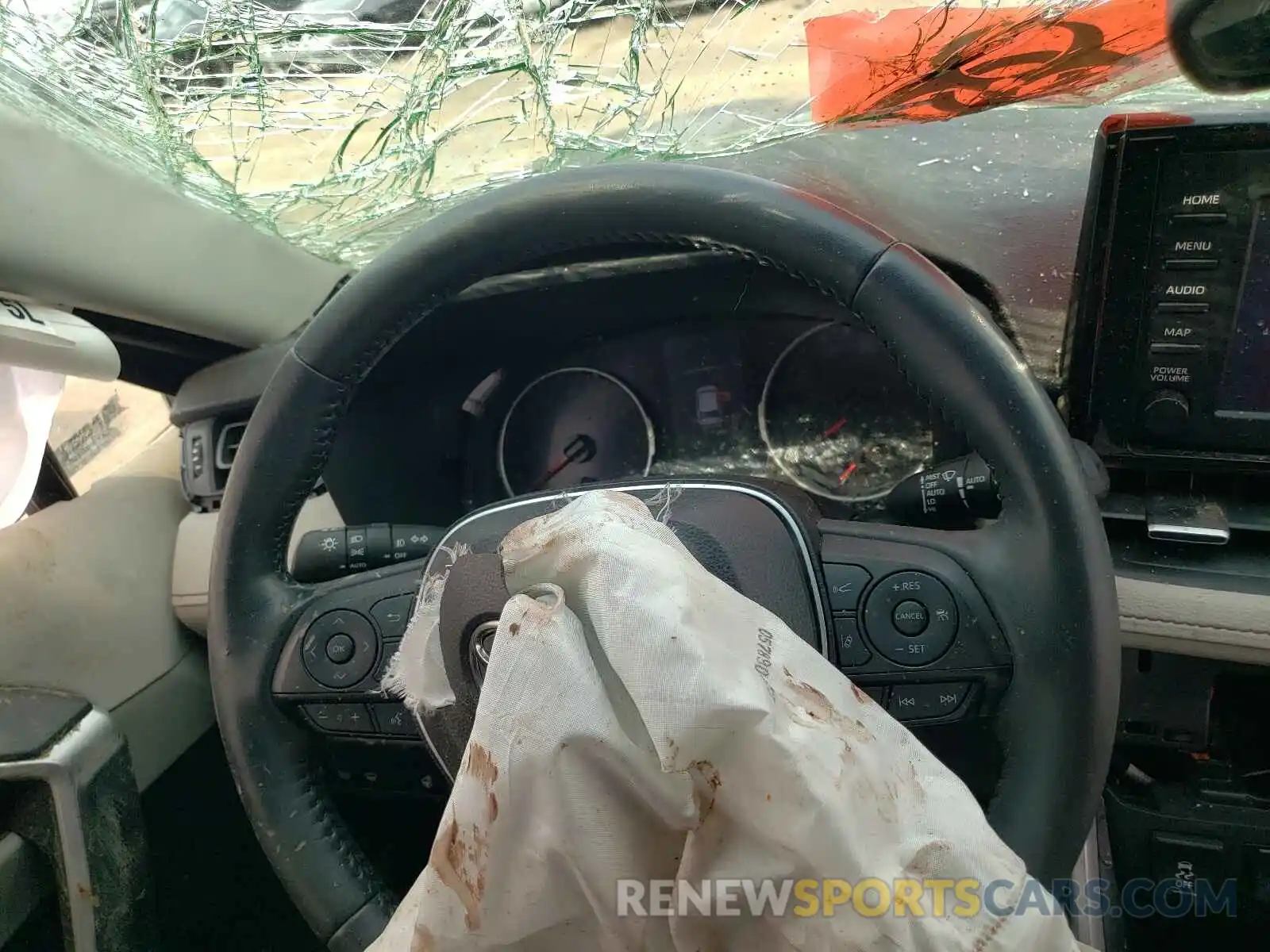 8 Photograph of a damaged car JTMA1RFV3KD029786 TOYOTA RAV4 2019