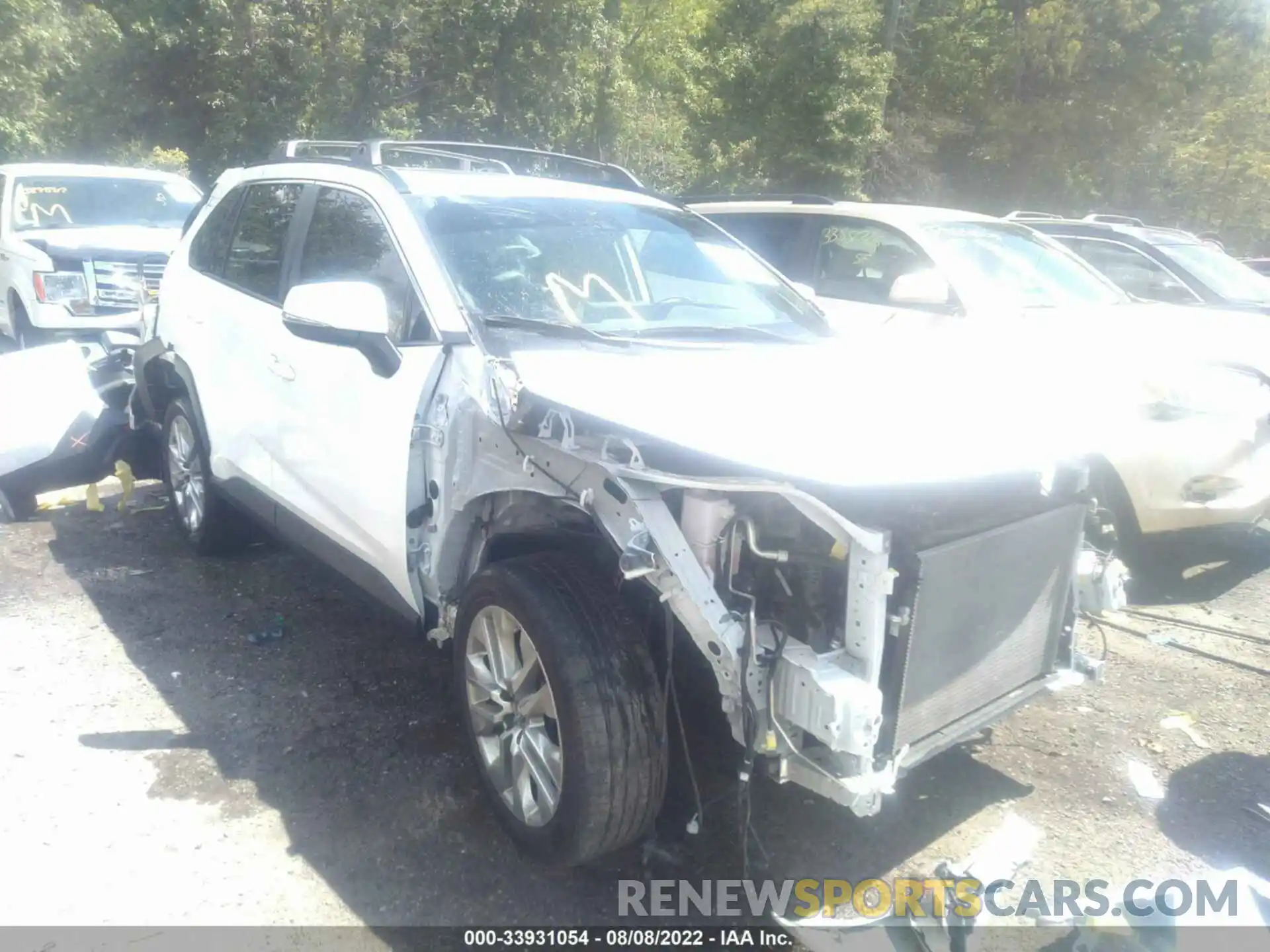 1 Photograph of a damaged car JTMA1RFV3KD037130 TOYOTA RAV4 2019