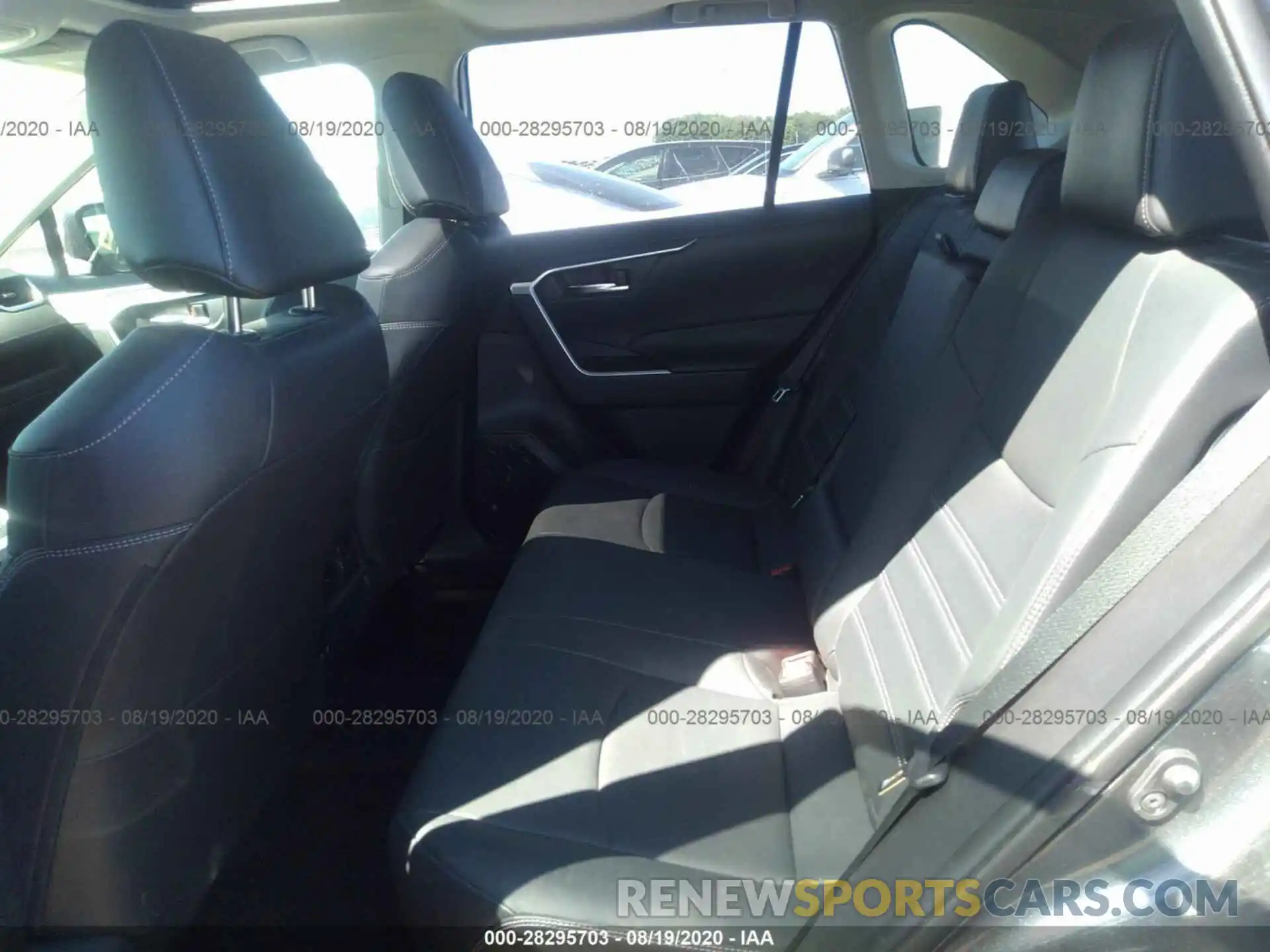 8 Photograph of a damaged car JTMA1RFV3KD041307 TOYOTA RAV4 2019