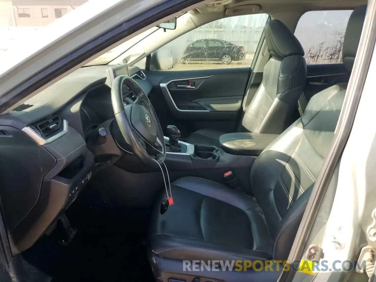 7 Photograph of a damaged car JTMA1RFV3KD042232 TOYOTA RAV4 2019