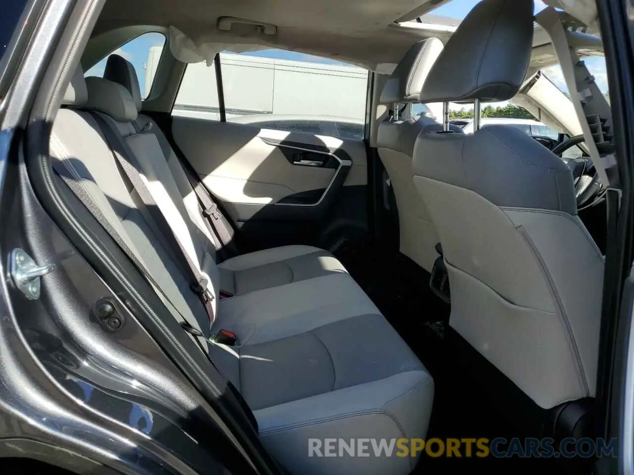 11 Photograph of a damaged car JTMA1RFV3KD516342 TOYOTA RAV4 2019