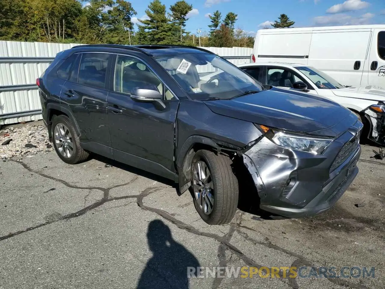 4 Photograph of a damaged car JTMA1RFV3KD516342 TOYOTA RAV4 2019