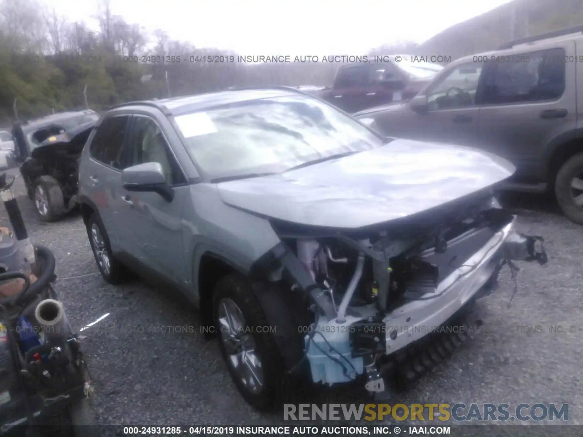 1 Photograph of a damaged car JTMA1RFV4KD009482 TOYOTA RAV4 2019