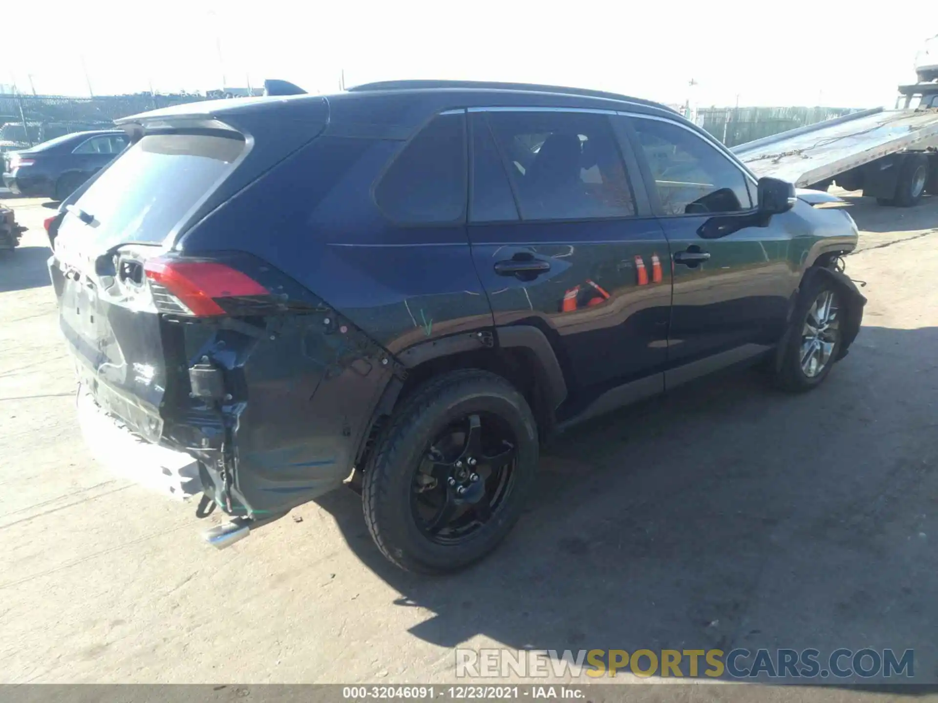 4 Photograph of a damaged car JTMA1RFV4KD010678 TOYOTA RAV4 2019