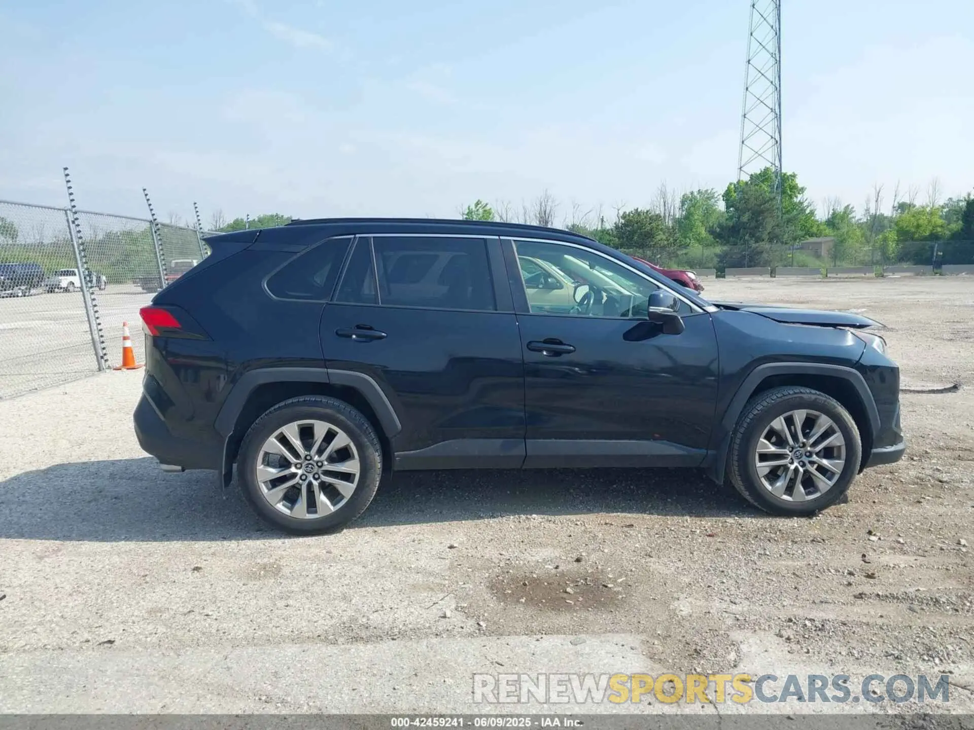13 Photograph of a damaged car JTMA1RFV4KD015251 TOYOTA RAV4 2019