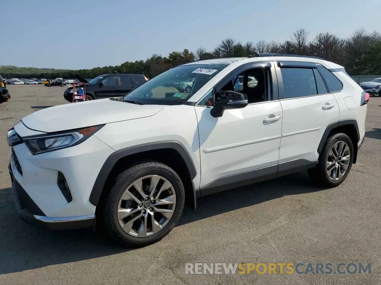 1 Photograph of a damaged car JTMA1RFV4KD502708 TOYOTA RAV4 2019