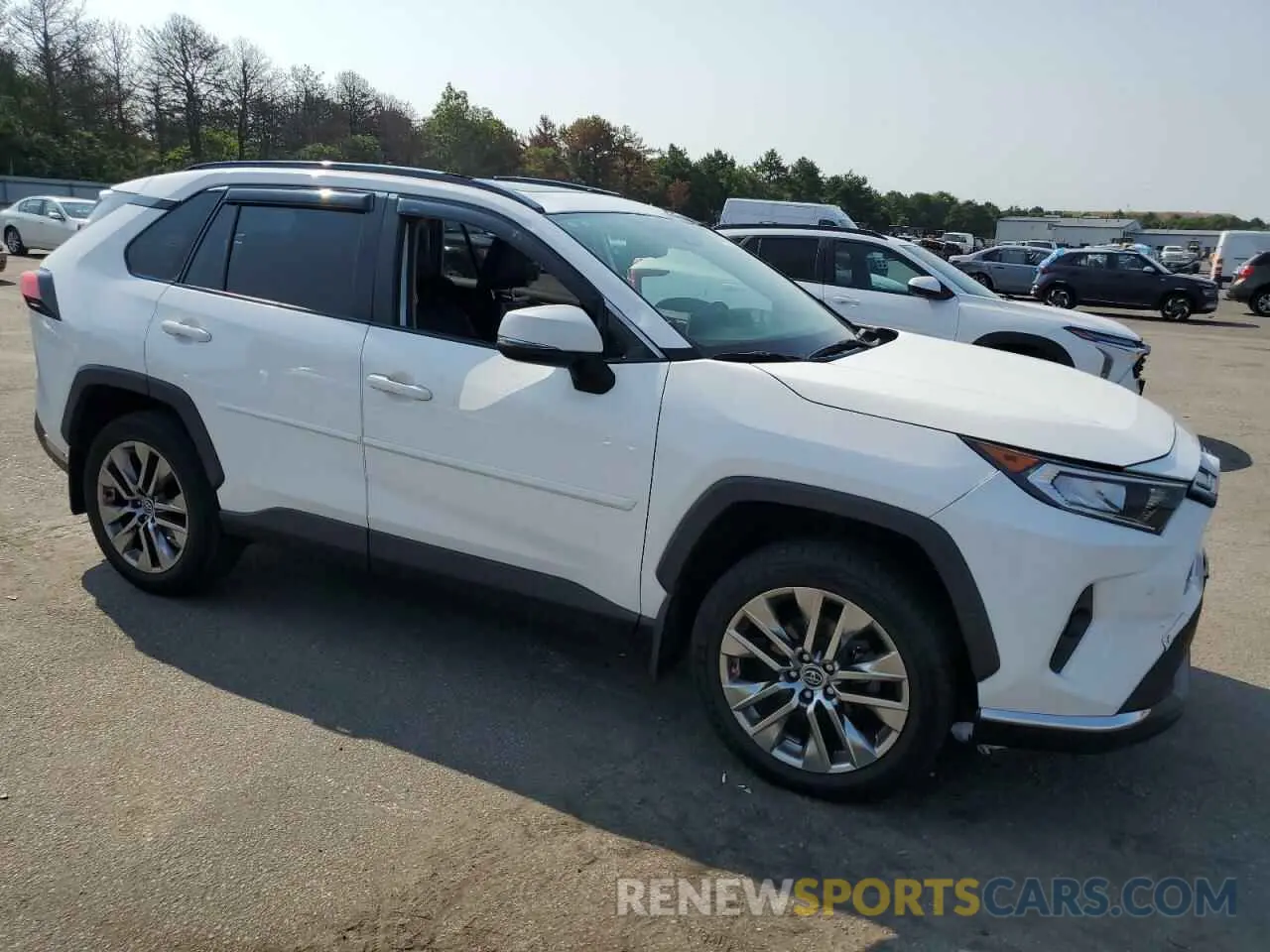 4 Photograph of a damaged car JTMA1RFV4KD502708 TOYOTA RAV4 2019