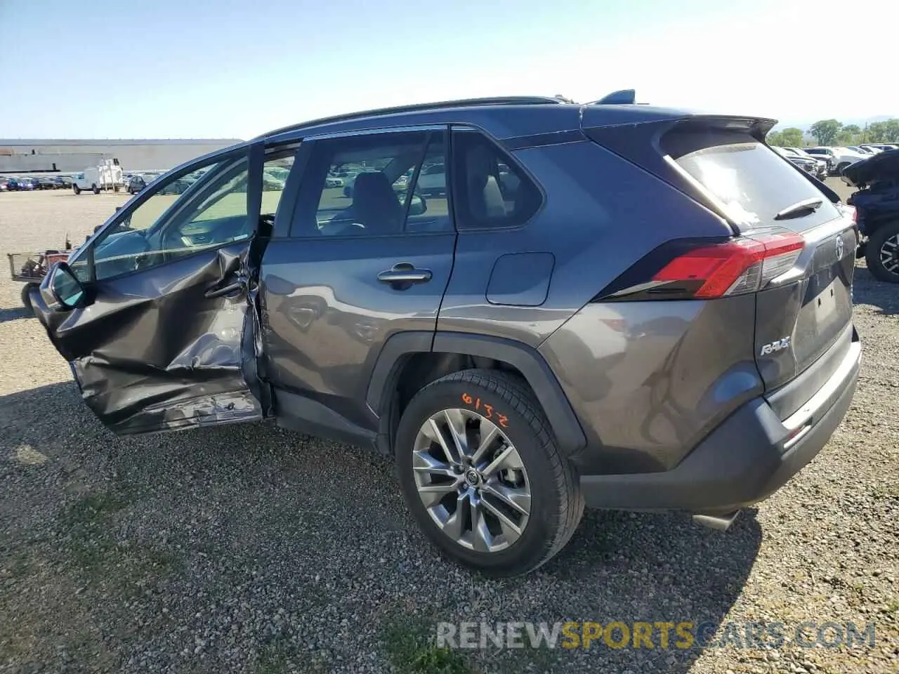2 Photograph of a damaged car JTMA1RFV4KJ014439 TOYOTA RAV4 2019