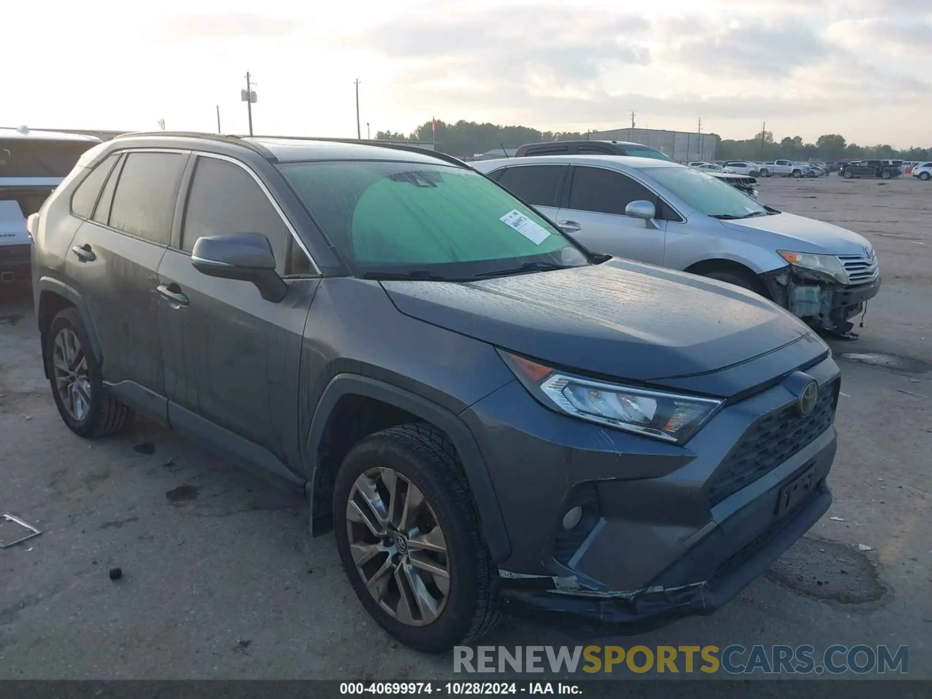1 Photograph of a damaged car JTMA1RFV5KD009541 TOYOTA RAV4 2019