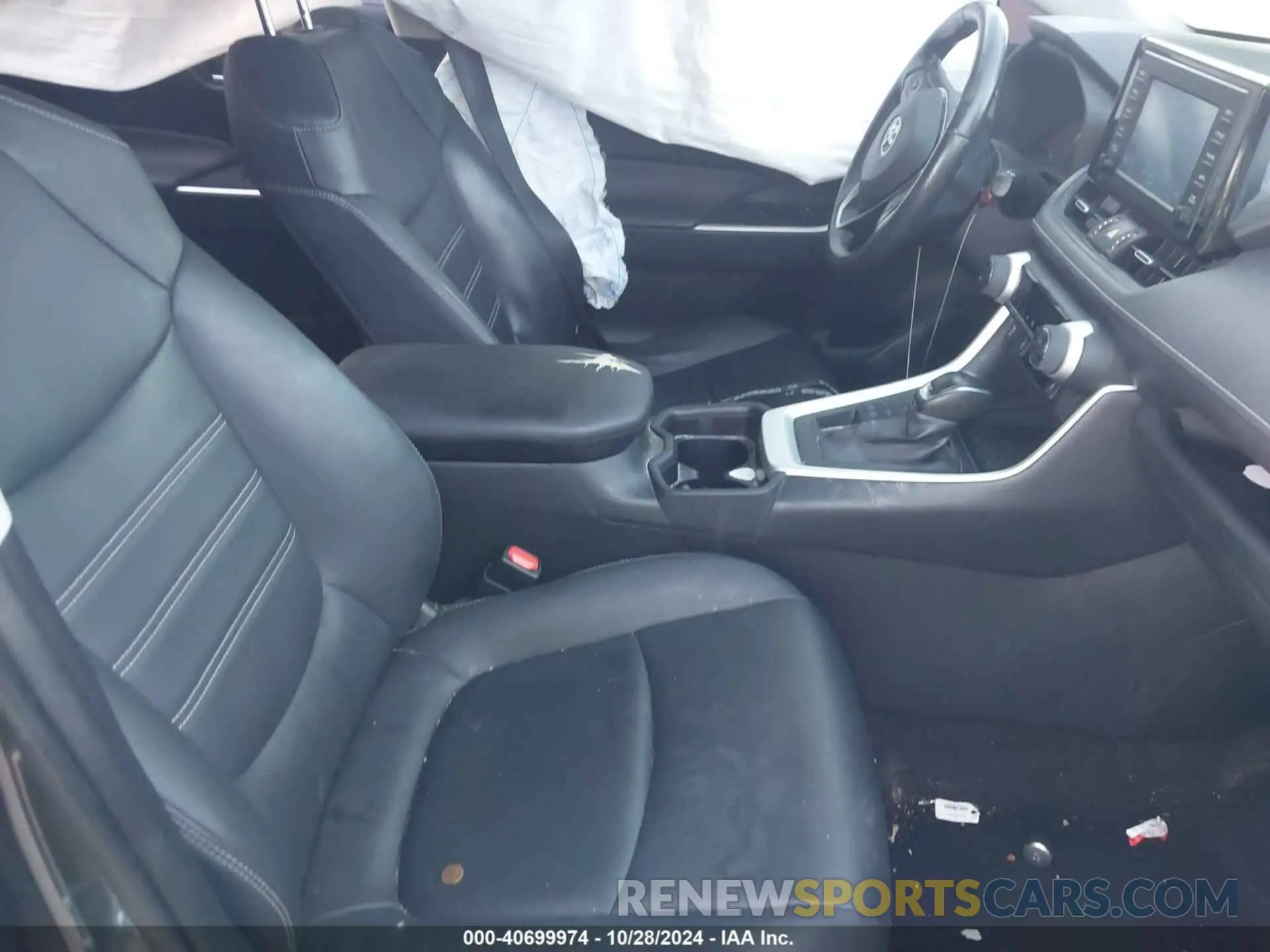 5 Photograph of a damaged car JTMA1RFV5KD009541 TOYOTA RAV4 2019