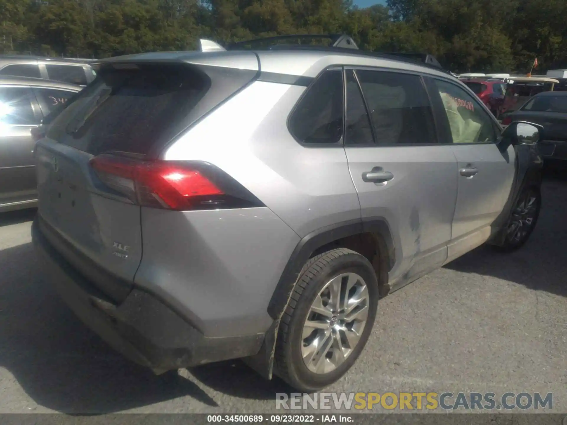 4 Photograph of a damaged car JTMA1RFV5KD013735 TOYOTA RAV4 2019