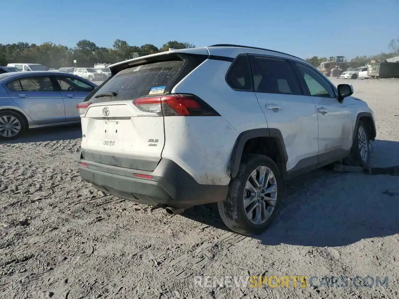 4 Photograph of a damaged car JTMA1RFV5KD025786 TOYOTA RAV4 2019