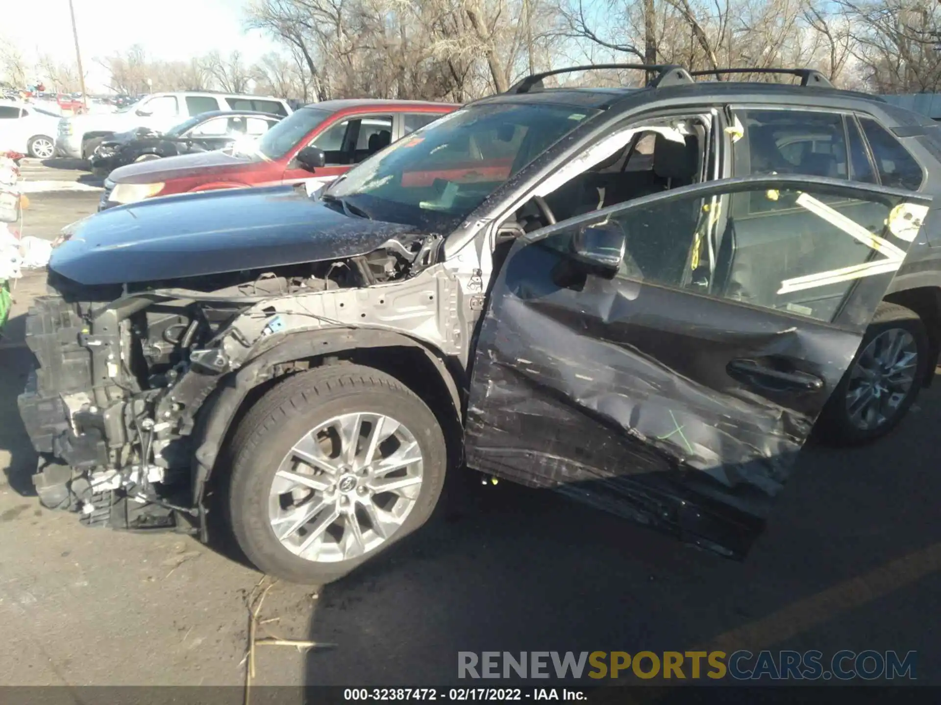 6 Photograph of a damaged car JTMA1RFV5KD033872 TOYOTA RAV4 2019