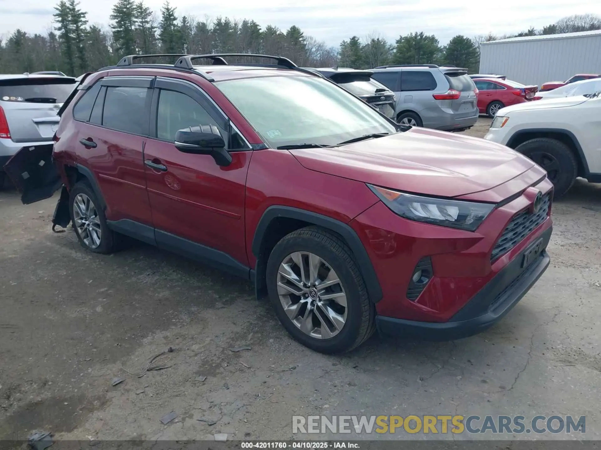 1 Photograph of a damaged car JTMA1RFV5KD042572 TOYOTA RAV4 2019