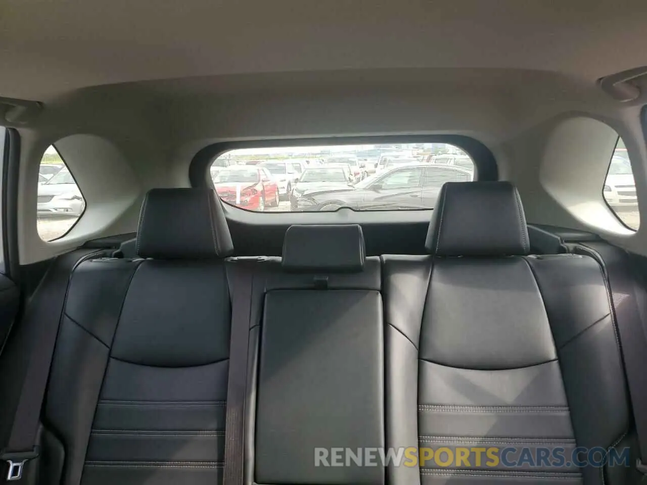 10 Photograph of a damaged car JTMA1RFV5KD503348 TOYOTA RAV4 2019