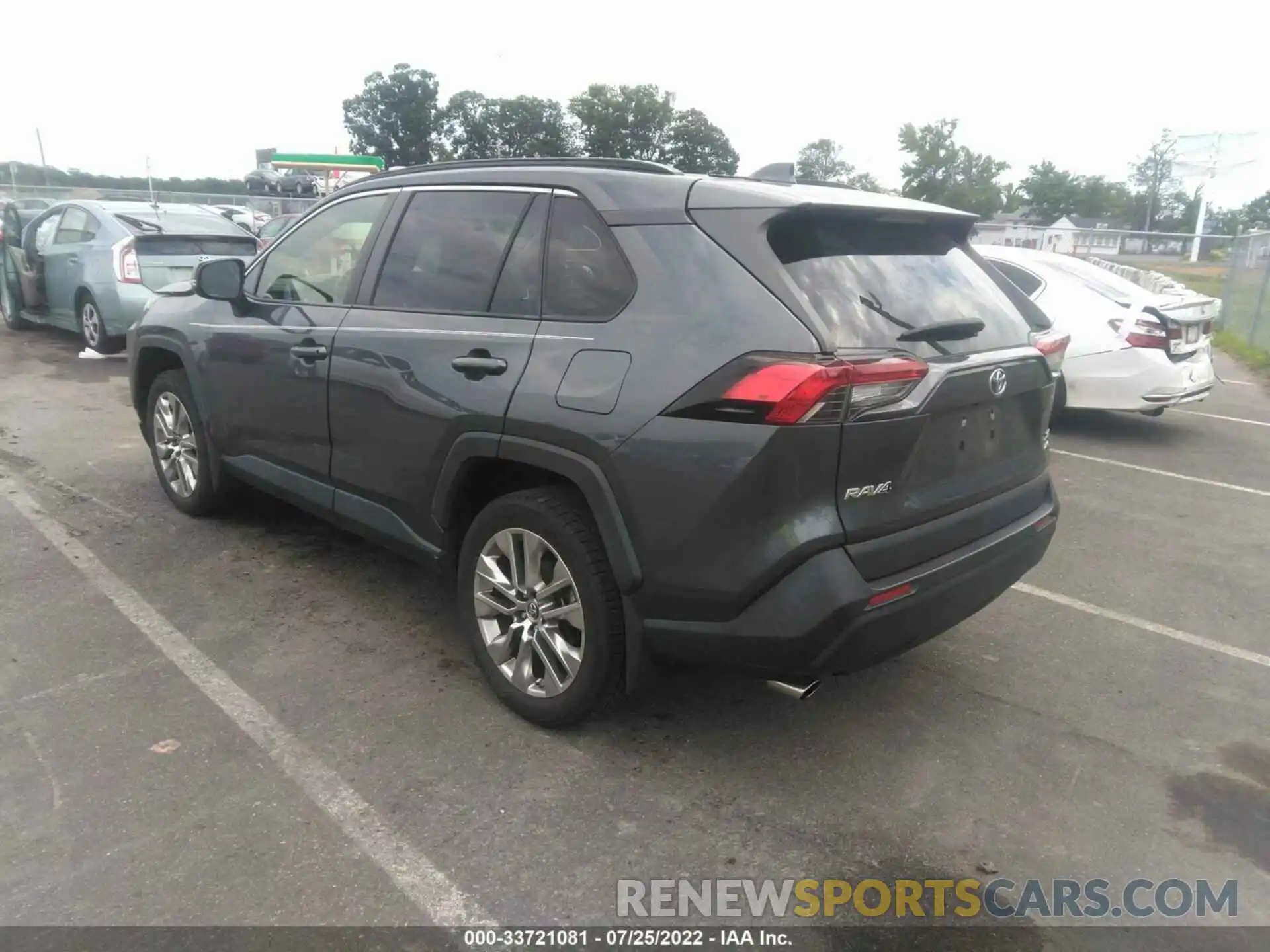 3 Photograph of a damaged car JTMA1RFV5KD510817 TOYOTA RAV4 2019