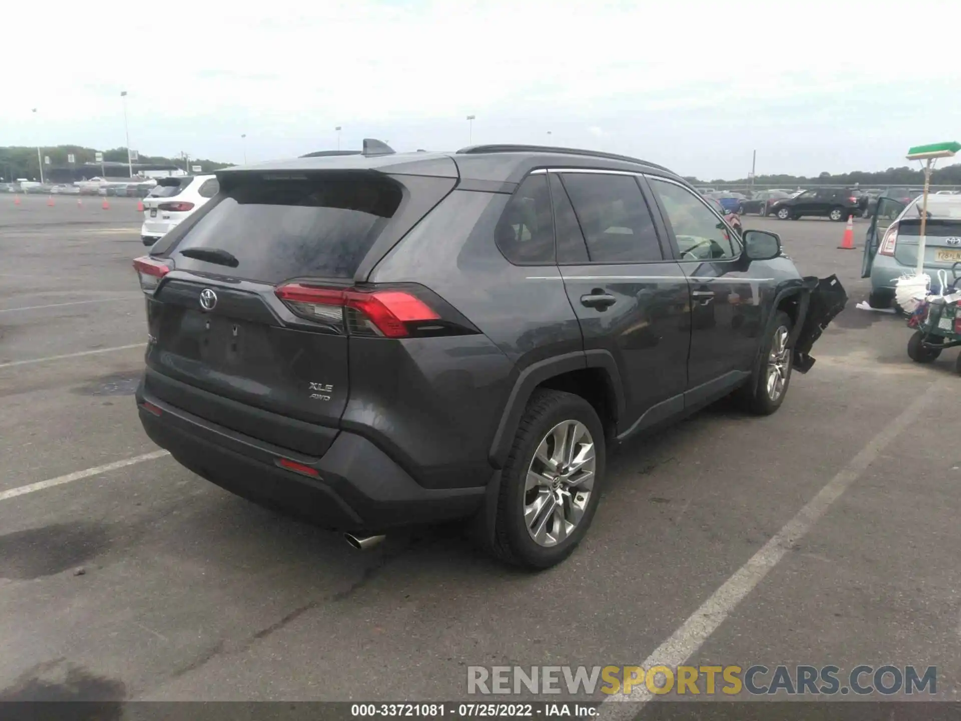 4 Photograph of a damaged car JTMA1RFV5KD510817 TOYOTA RAV4 2019