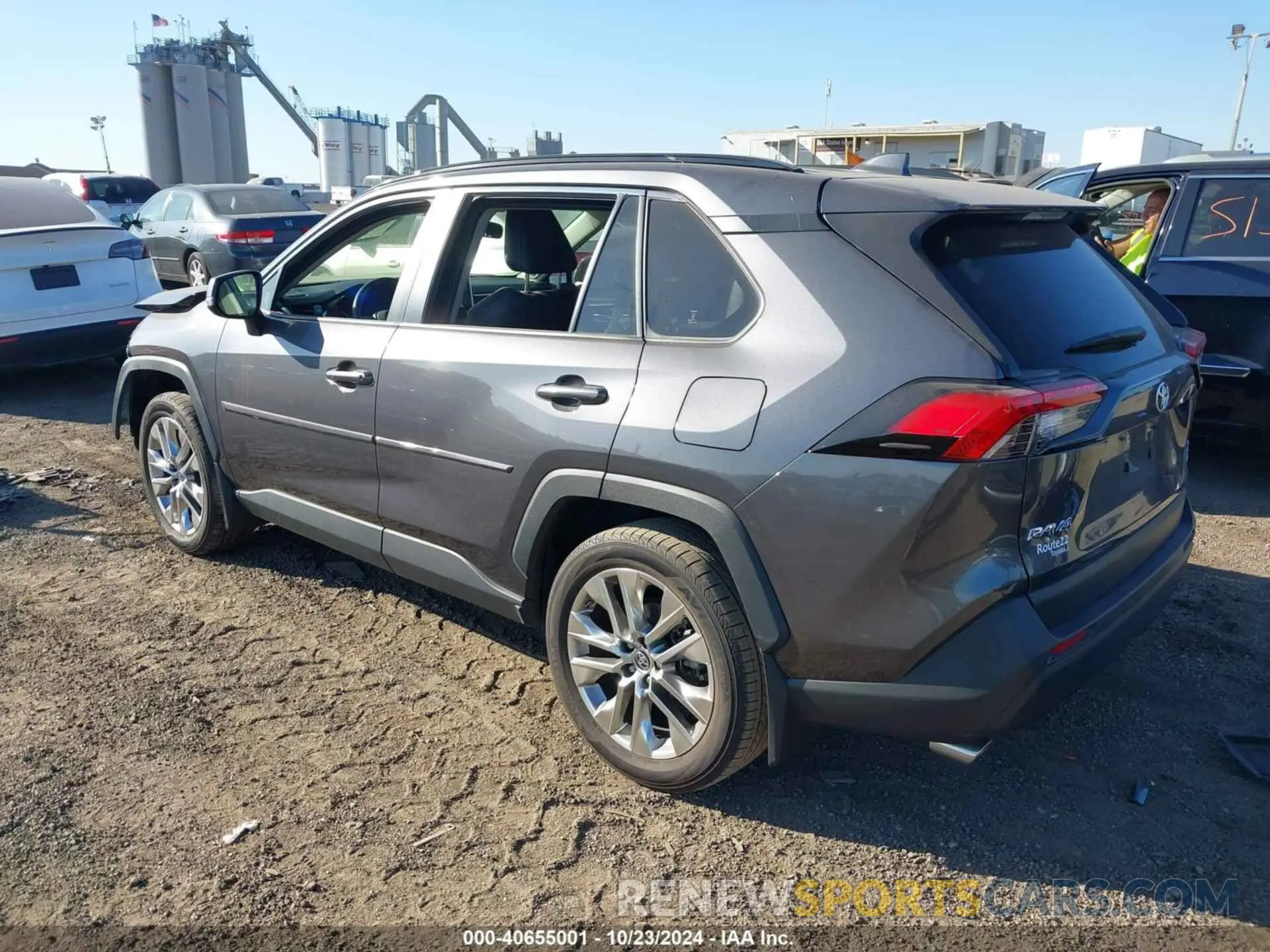 3 Photograph of a damaged car JTMA1RFV5KJ023649 TOYOTA RAV4 2019