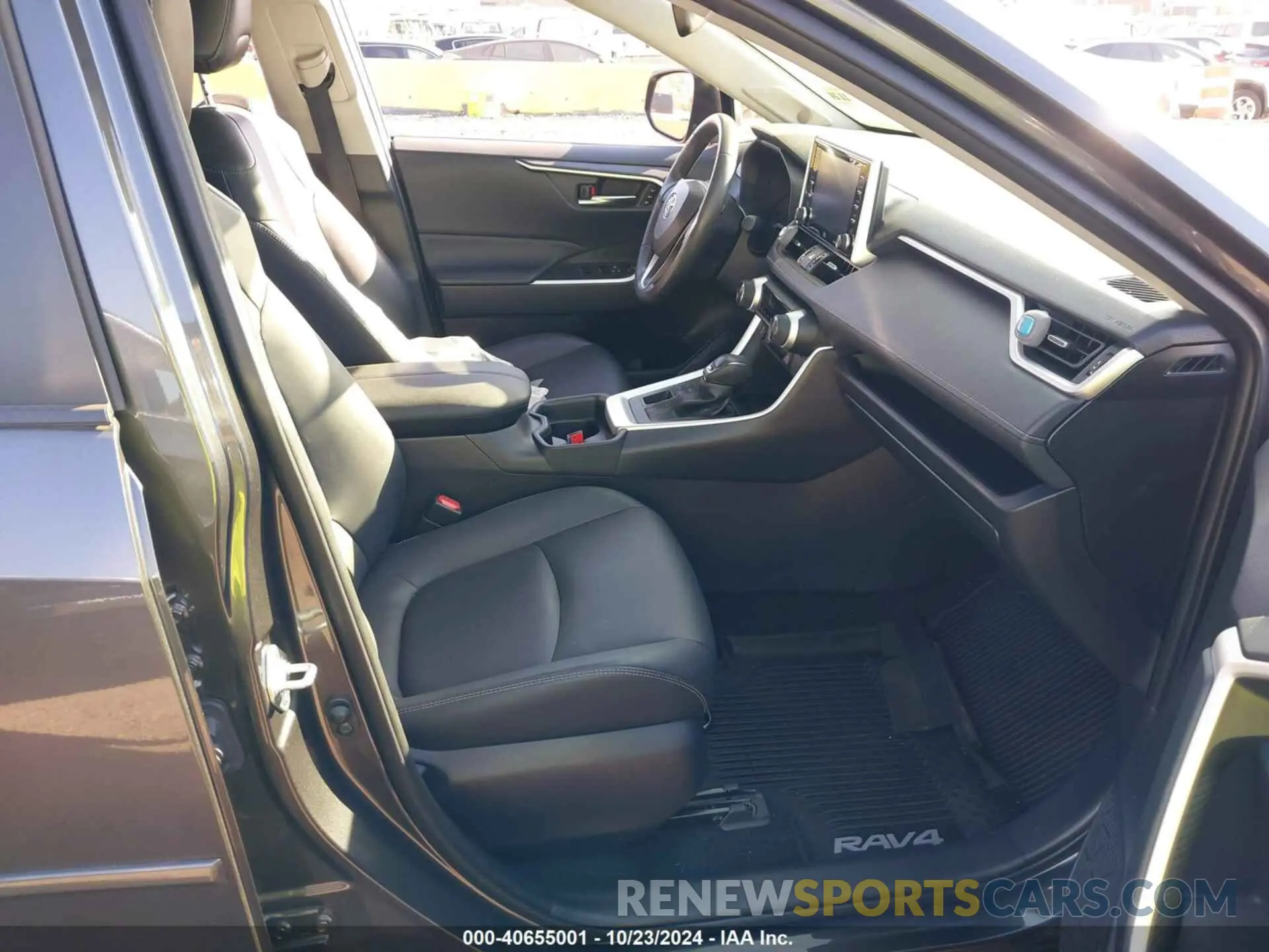 5 Photograph of a damaged car JTMA1RFV5KJ023649 TOYOTA RAV4 2019