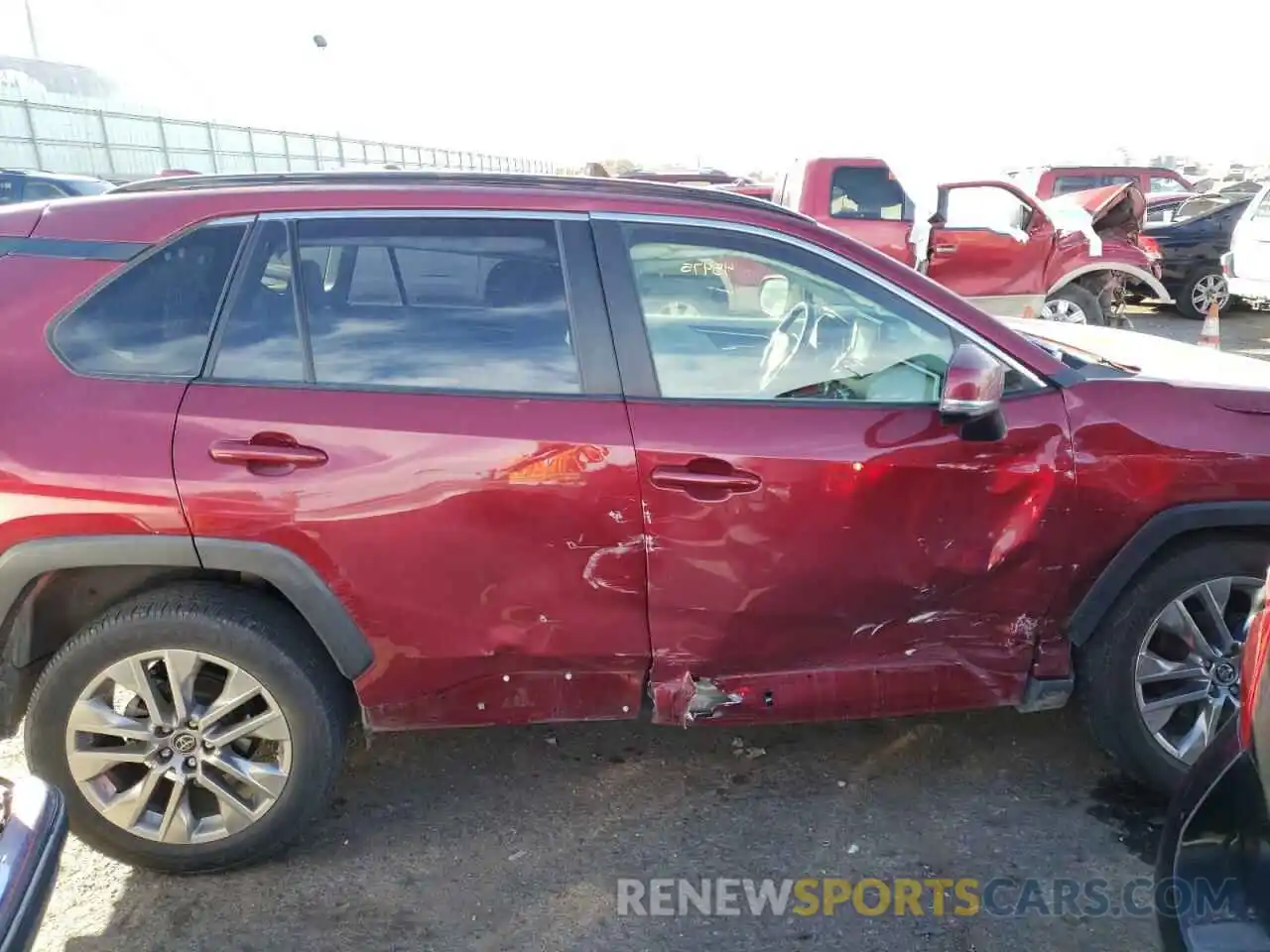 9 Photograph of a damaged car JTMA1RFV6KD005093 TOYOTA RAV4 2019