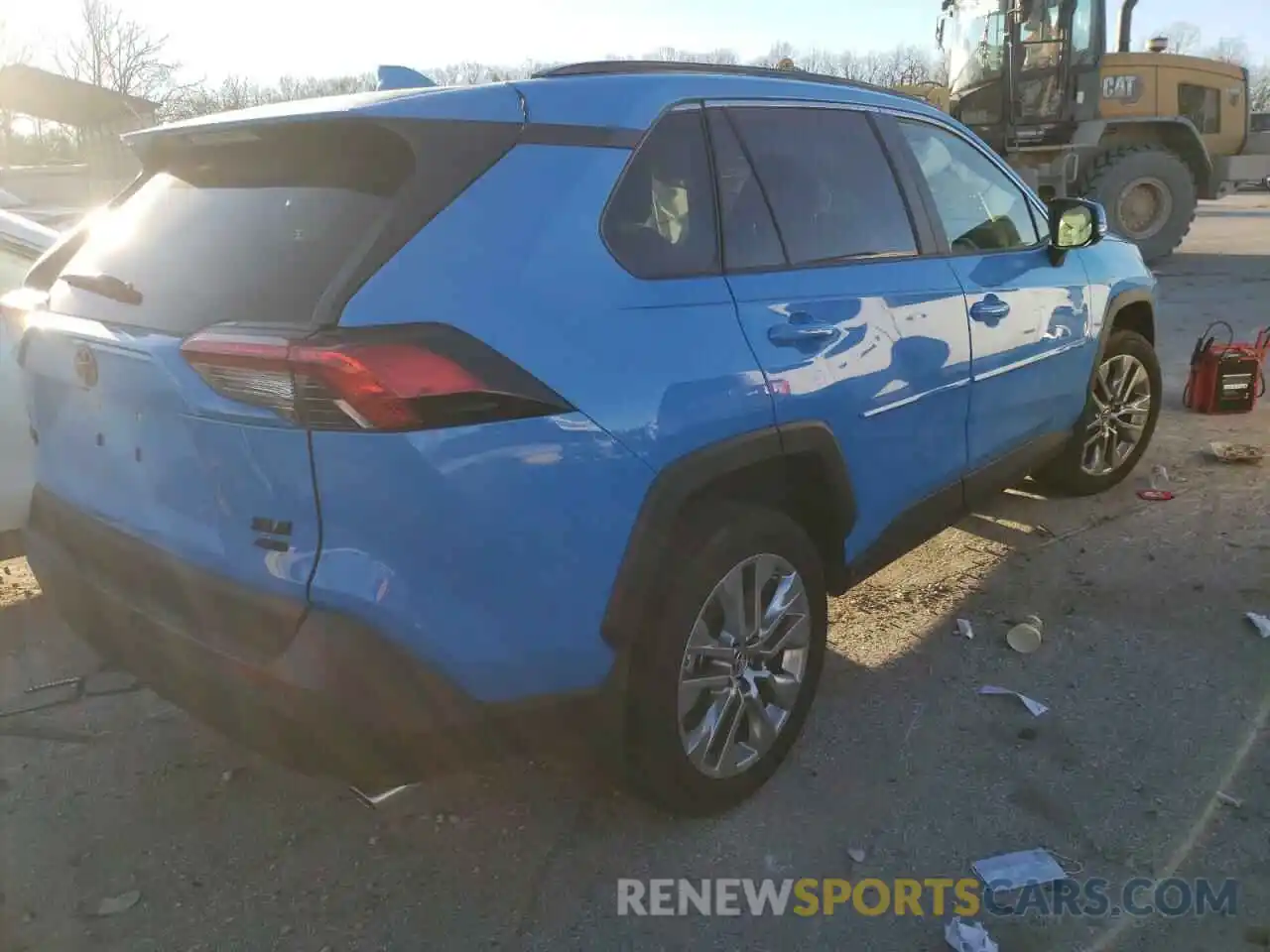 4 Photograph of a damaged car JTMA1RFV6KD009869 TOYOTA RAV4 2019