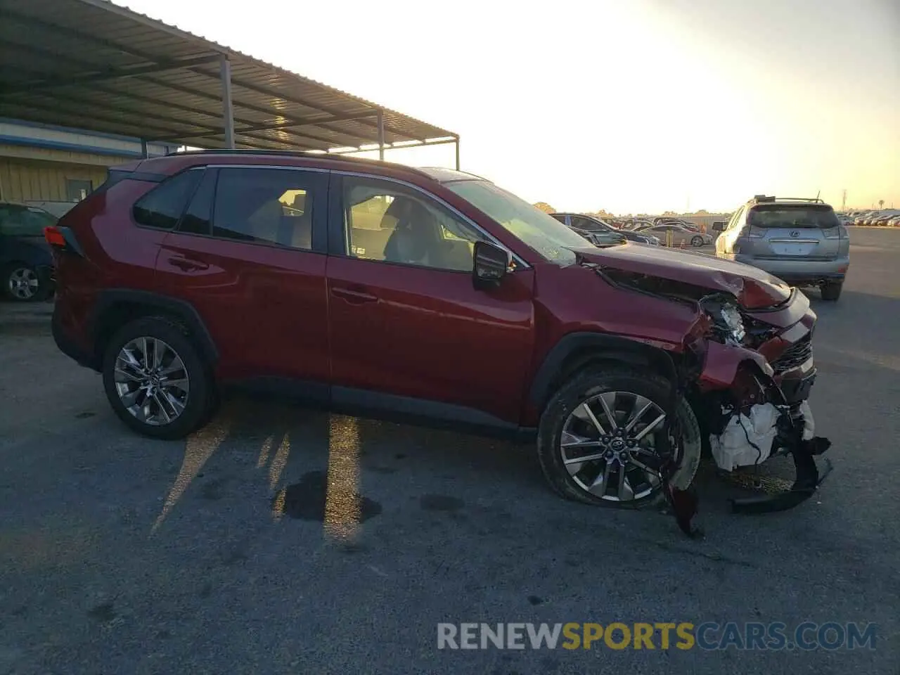 4 Photograph of a damaged car JTMA1RFV6KD015977 TOYOTA RAV4 2019