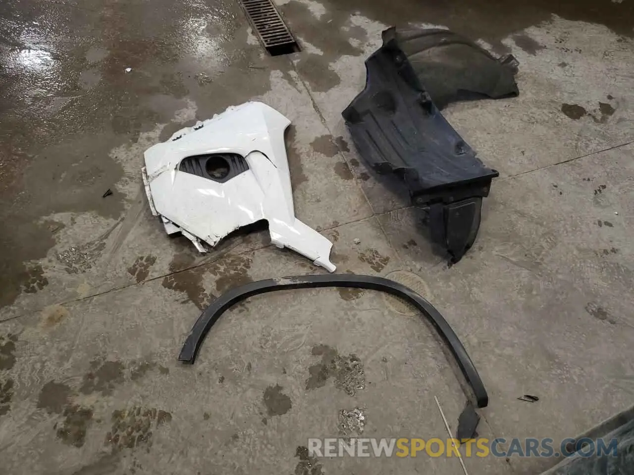 13 Photograph of a damaged car JTMA1RFV6KD016871 TOYOTA RAV4 2019