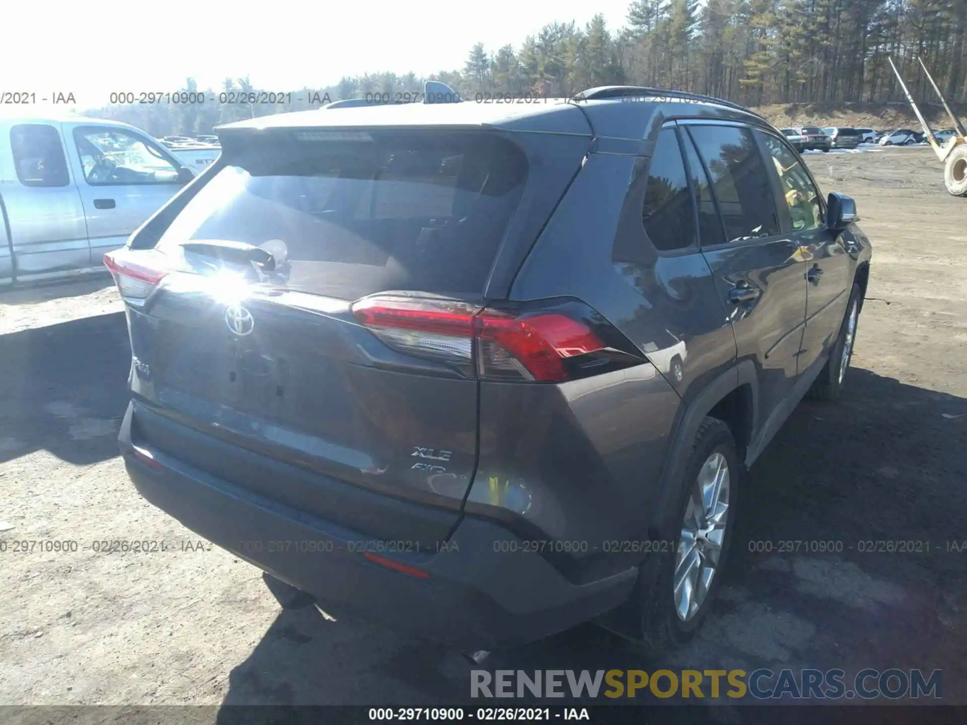 4 Photograph of a damaged car JTMA1RFV6KD031614 TOYOTA RAV4 2019