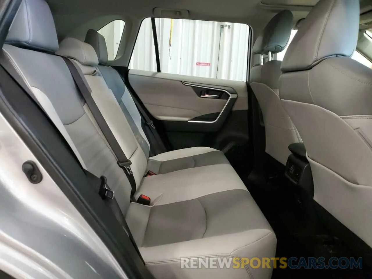 11 Photograph of a damaged car JTMA1RFV6KD043827 TOYOTA RAV4 2019