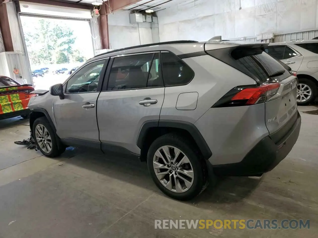 2 Photograph of a damaged car JTMA1RFV6KD043827 TOYOTA RAV4 2019