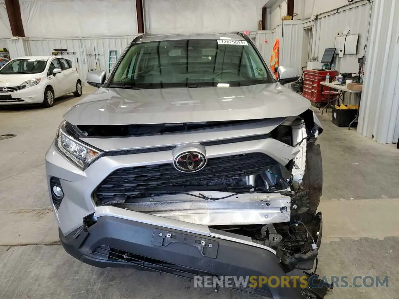5 Photograph of a damaged car JTMA1RFV6KD043827 TOYOTA RAV4 2019